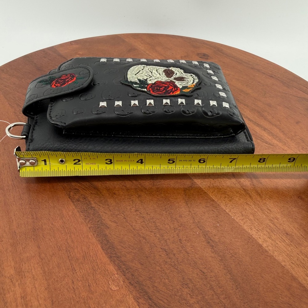 Black Skull Rose Embroidered Studded Crossbody Wallet Phone Bag New - Picture 8 of 8